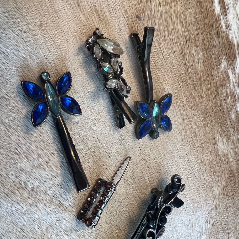 Vintage Rhinestone Hair Clips - Picture 3 of 4